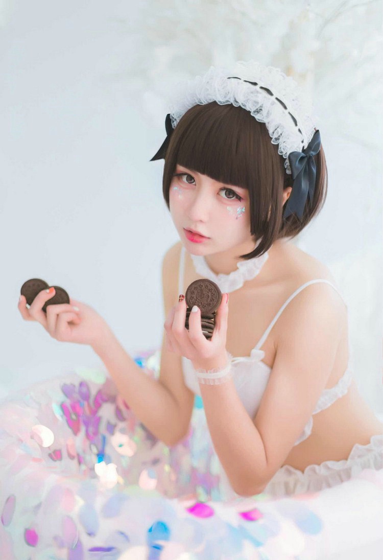 粉嫩娇媚小女仆美女私房性感真人秀