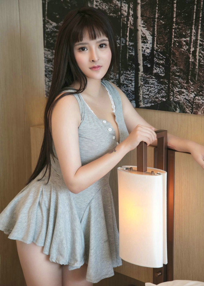 丰满美女杨漫妮塑身内衣巨乳诱惑迷人丰润激情写真