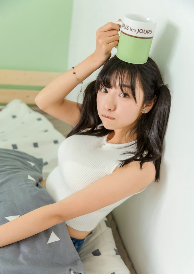 可爱少女迷人清纯诱惑美乳写真