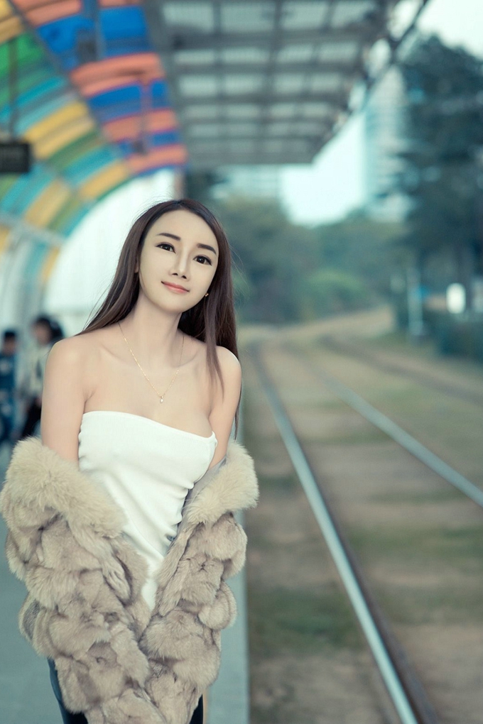 皮草美女婕西儿jessie诱惑迷人妖娆妩媚火辣眼神气质写真
