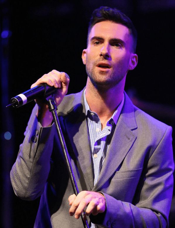 Maroon 5主唱被曝出轨 网红模特公开俩人暧昧私信