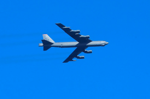 美国B-52轰炸机
