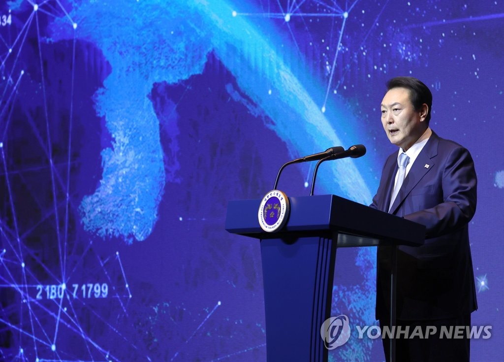 当地时间28日，尹锡悦在“未来太空经济路线图”发布会上讲话 图源：韩联社