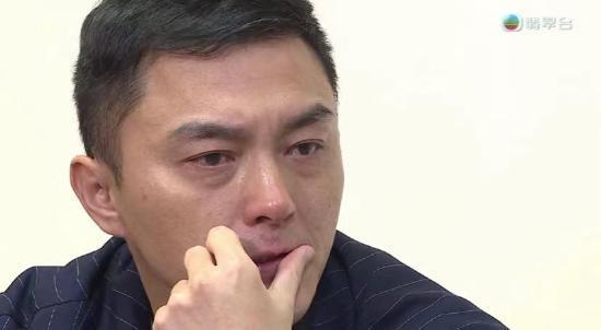 TVB演员杨明出狱后采访眼眶湿润 鞠躬向公众道歉