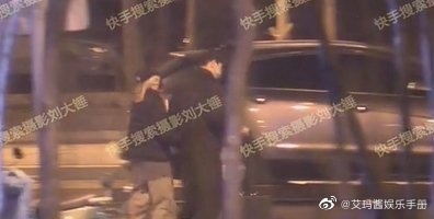 周雨彤与“小弟”翟潇闻传绯闻 男方粉丝崩溃