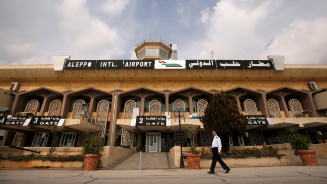 叙利亚阿勒颇国际机场遭以色列空袭，该机场在最近叙利亚地震救灾中发挥重要物资运输作用