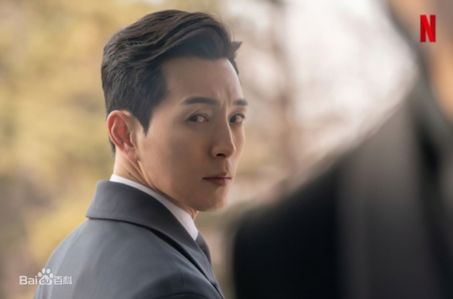 河道英，是韩剧《黑暗荣耀》中的角色，由演员郑星一饰演。