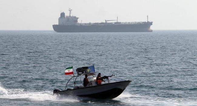 伊朗海军发出警告！阻止一架试图侵犯伊领空的美军侦察机进入伊朗空域