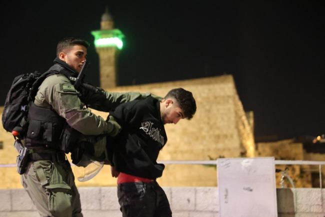 以色列军警和巴勒斯坦民众在阿克萨清真寺发生冲突