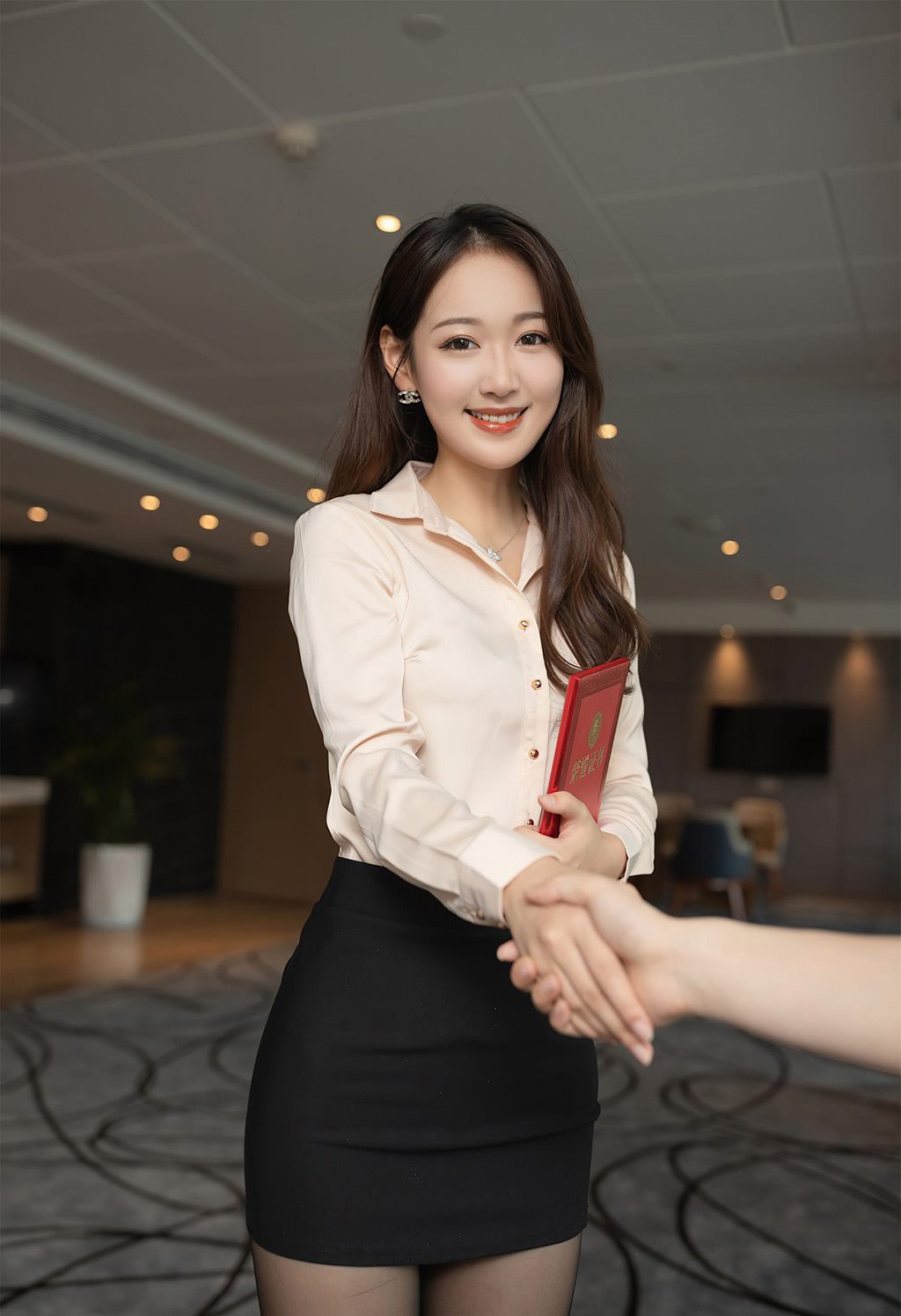 性感投资顾问唐安琪熟练的让人心疼