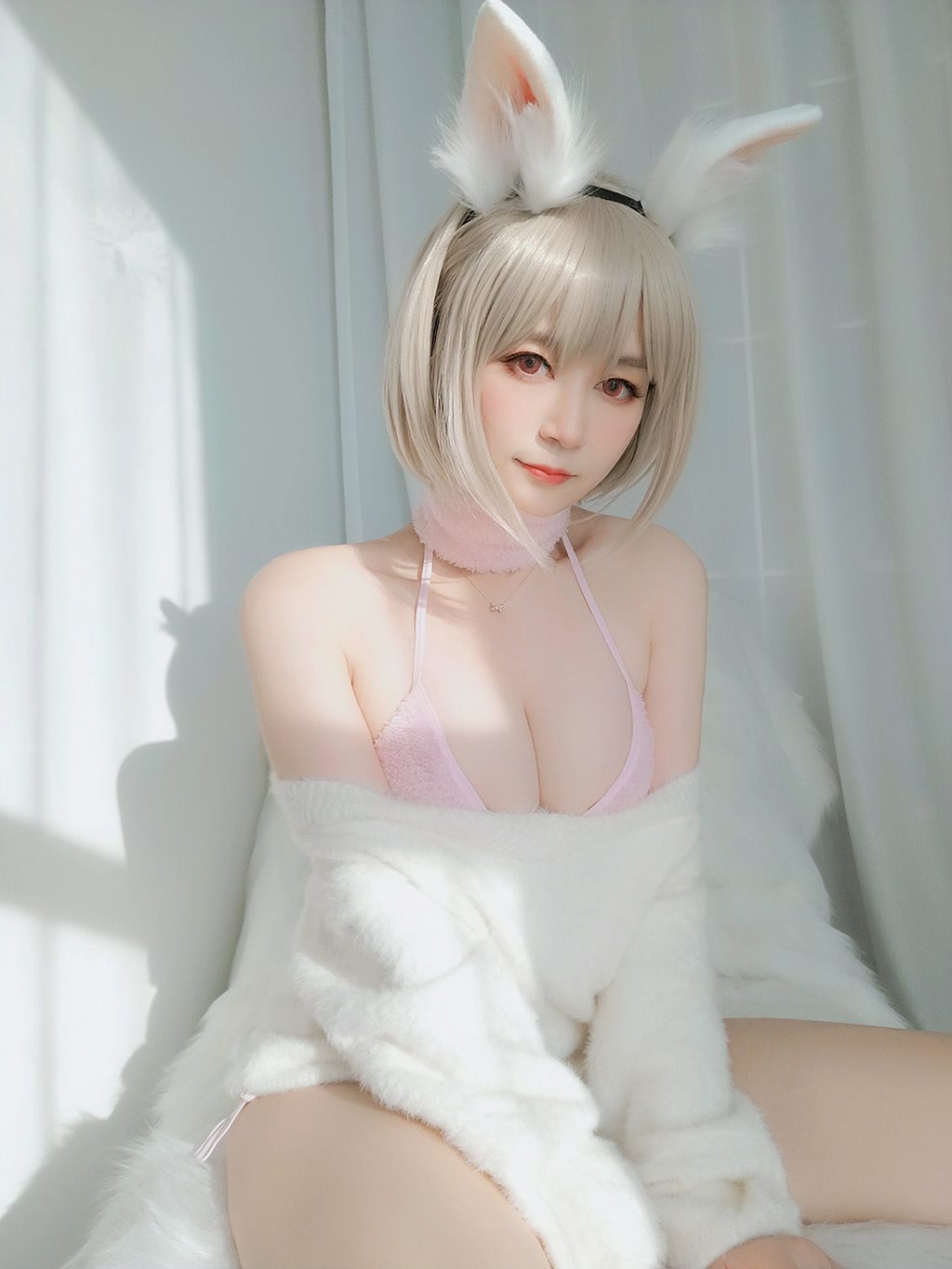 性感少女白银81白色毛衣加粉色内衣性感私房写真集