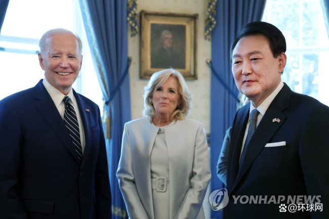 韩美总统夫妇互赠礼物 尹锡悦获赠棒球棒