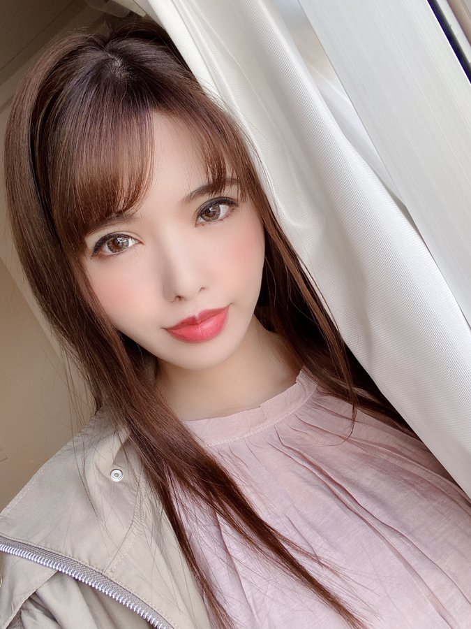 改名复出!H罩杯长腿美女“绿川雅”闪电引退沈寂3个月改名“MIYABI”重生!