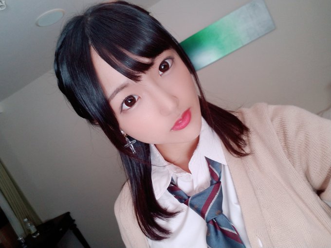 性感单眼皮!雪白F罩杯纤细美少女“夏爱梓”移籍事务所改名再战!