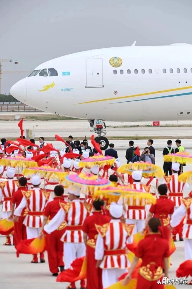 这位邻国总统，在中国度过了最难忘的70岁生日