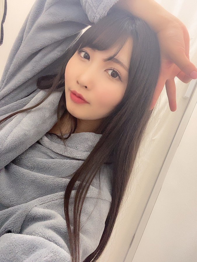 鲜嫩婴儿肥！D罩杯女大生“叶月结衣”AV出道！