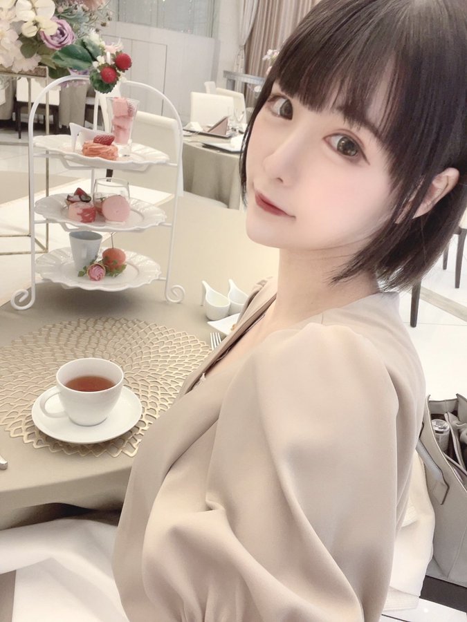 横空出世!白皙18岁F罩杯美少女“横宫七海”素人出道火力惊人!