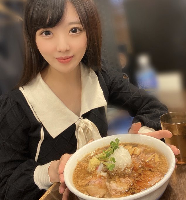 从人妻演到JK! 白皙D罩杯美少女“爱须美侬”出道2年换过五次艺名!