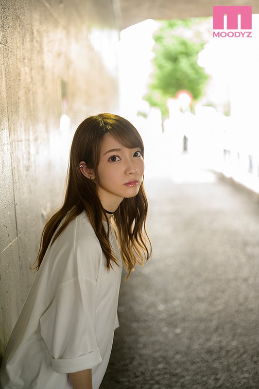 娇小可爱! 小只马美少女新人「雨宫萌奈」公开体重秘密,粉丝傻问:是体温吗?