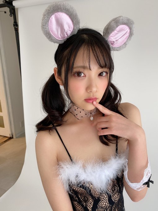 告别鼠年！ 青春美少女新人「二叶绘麻」扮成性感小老鼠献上酥胸挥别2020！
