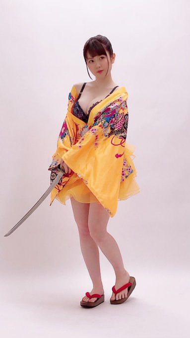 超性感婚纱照! 10年一遇神乳美少女「水卜樱」推特婚纱照让粉丝趁乱求婚!