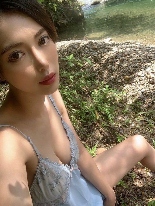 野外性感露出! 界最强短发御姐「君岛美绪」远赴海边大摄特摄!