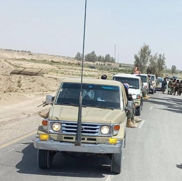 塔利班出动大量美制军车，奔赴边境应对冲突 美方承认：缴获我们的