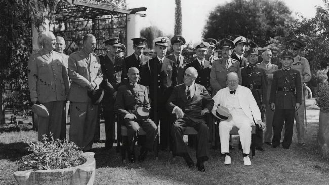 ▲中美英三国在埃及首都开罗举行会议后，于1943年12月1日发表对日作战的新闻公报，通称《开罗宣言》。