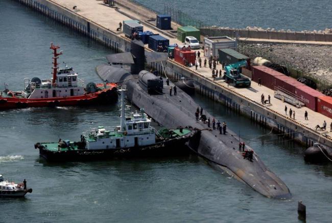 美国核潜艇驶入韩国港口 为了在东北亚区域炫耀武力