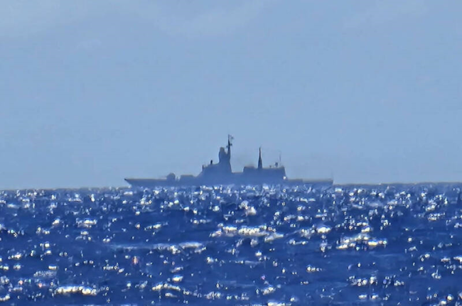 台防务部门紧盯：俄罗斯2艘军舰深夜现身台东部海域，由南向北航