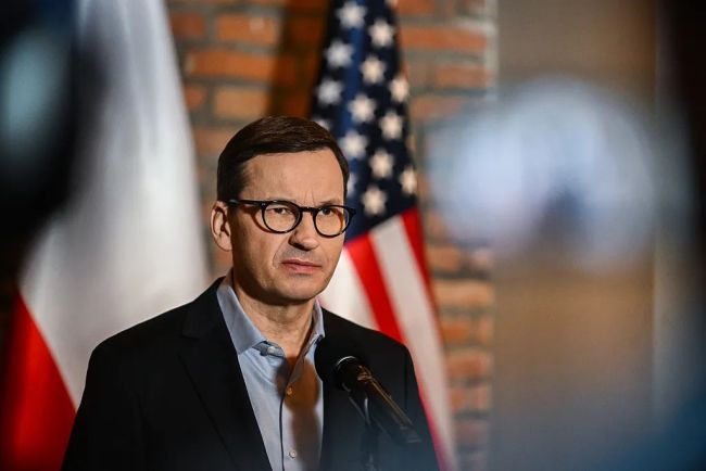 波兰总理公开喊话：希望部署美国核武