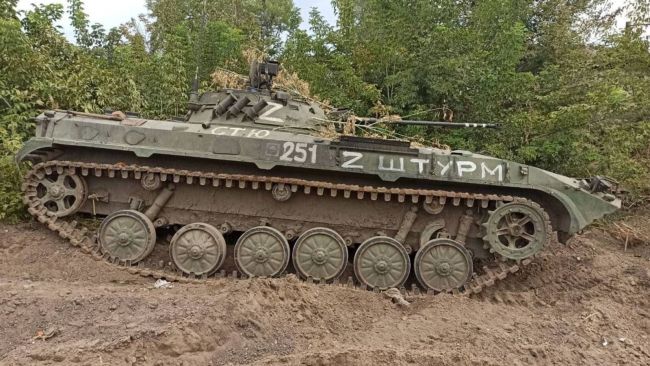乌克兰将缴获的俄装甲车送往英国，英国防参谋长：正拆解研究
