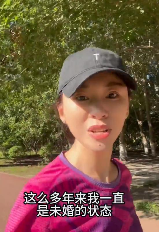 主持人欧阳夏丹否认离婚传言