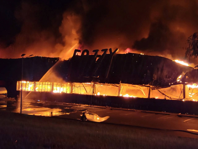 乌称俄军夜袭敖德萨：响起一连串爆炸声、发生多起火灾 乌克兰防空部队：击退所有空袭