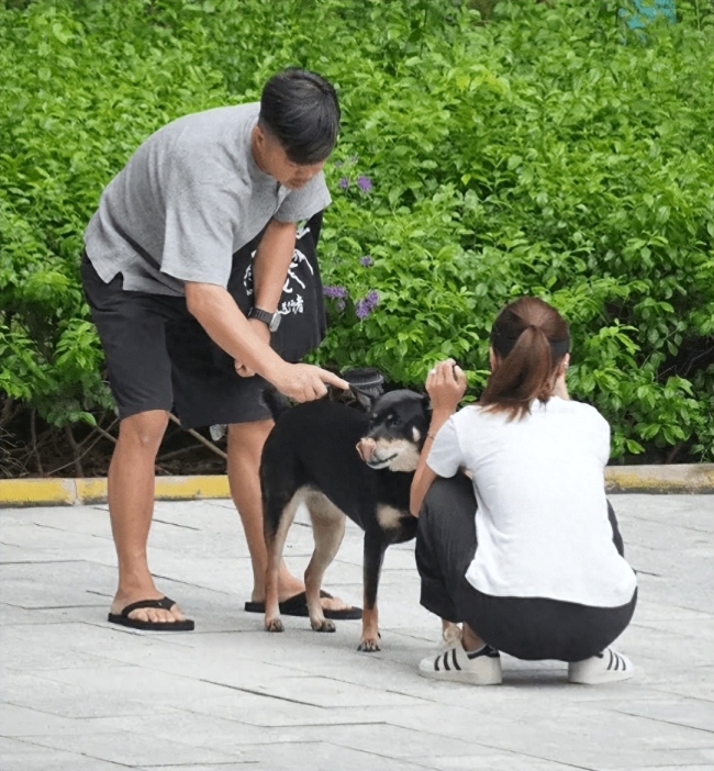 黄心颖婚后首亮相钻戒显眼 老公护妻心切硬刚记者