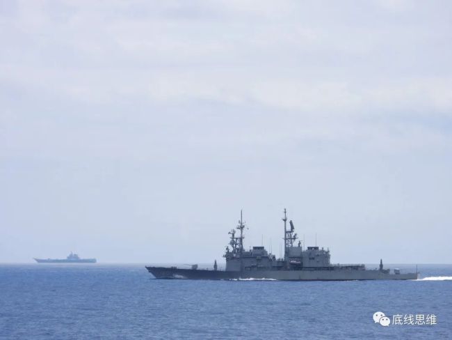 台防务部门还罕见公布台军驱逐舰跟踪山东舰的照片，表明参与跟踪的台军舰船不止一艘。