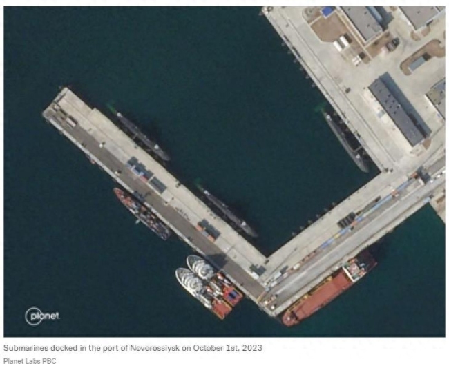 美媒：卫星图像显示俄黑海舰队多艘舰船转移至另一港口