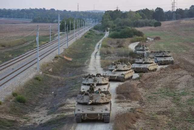 以色列在加沙边界集结超30万军队，誓要血洗加沙！