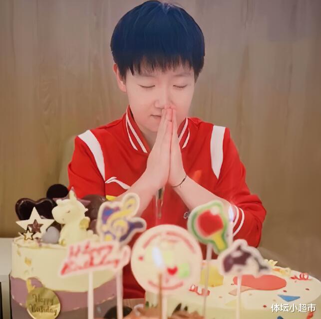 【6upoker】孙颖莎过23岁生日，国际乒联送蛋糕，两位巨星献祝福，场面太大了