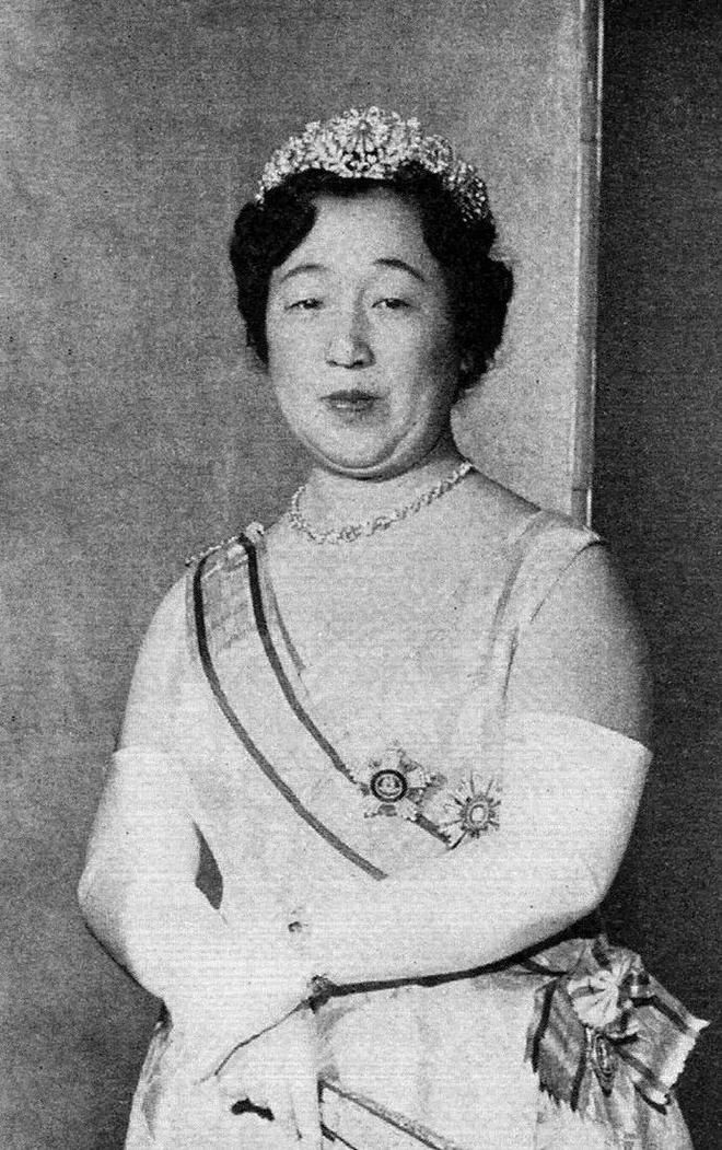 日本最美皇后：被婆婆折磨至流产、拒与天皇合葬