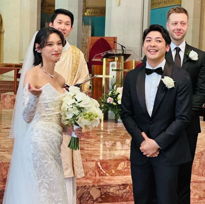 恭喜！香港知名女星今日补办婚礼！老公是TVB前男星，不介意做继父