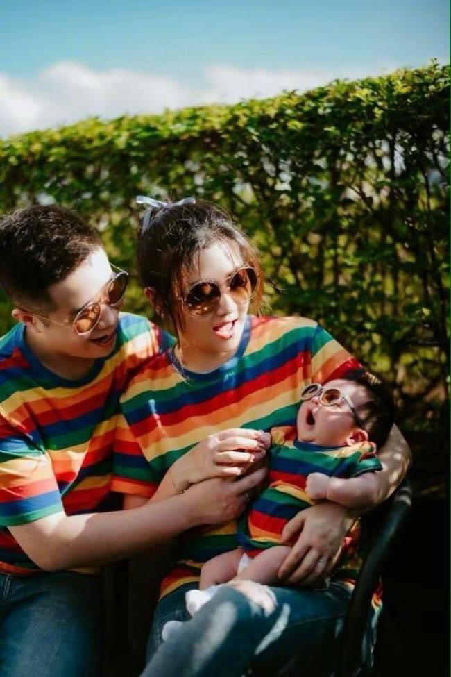 妹妹曝Selina近状：享受当妈 与小男友没结婚规划