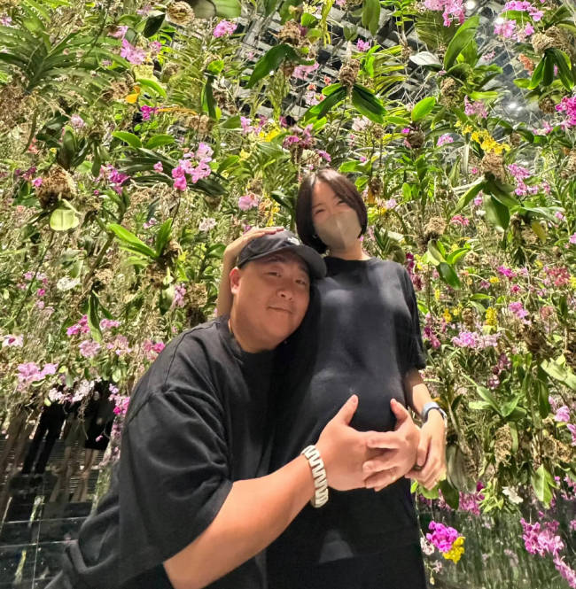 郝劭文正式收养9岁继女！因急需办理户籍以便就学