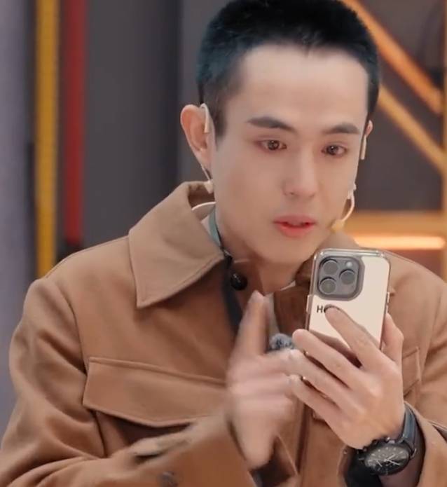 王星称曾拒绝翻拍自己经历：想通过演技被大家看到