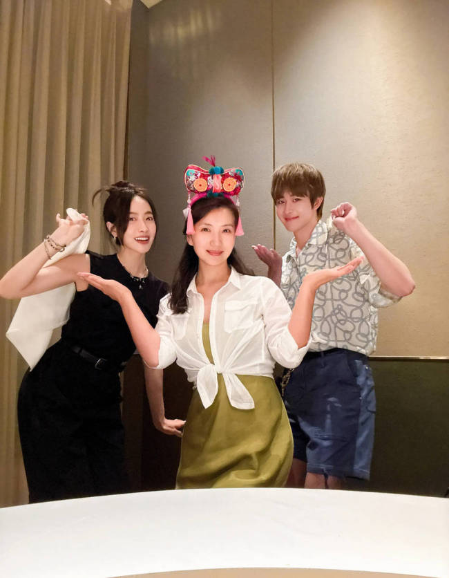 《花少6》姐弟聚会 陈好宋茜田嘉瑞同框合影超有爱