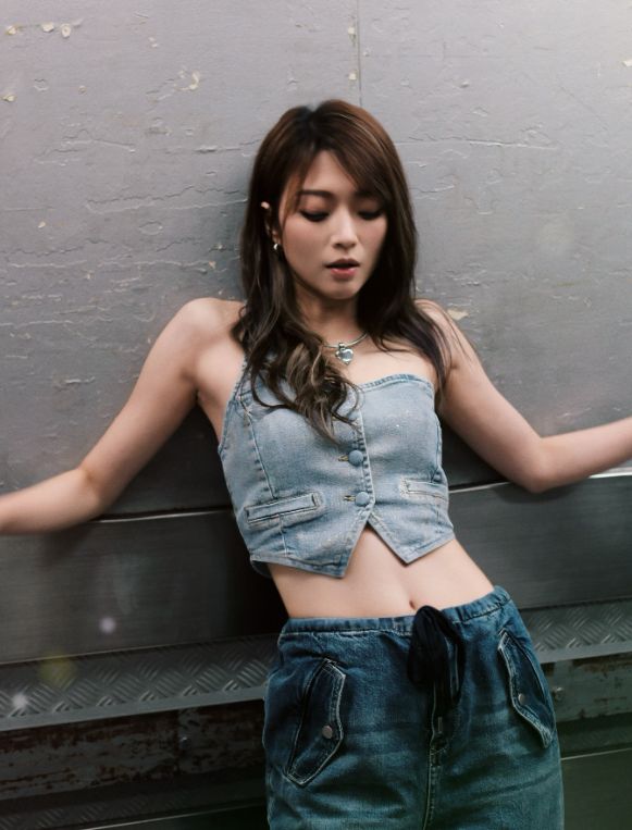 TVB前女星连诗雅自爆女儿夺走黄翠如儿子初吻！还强吻过洪永城女儿