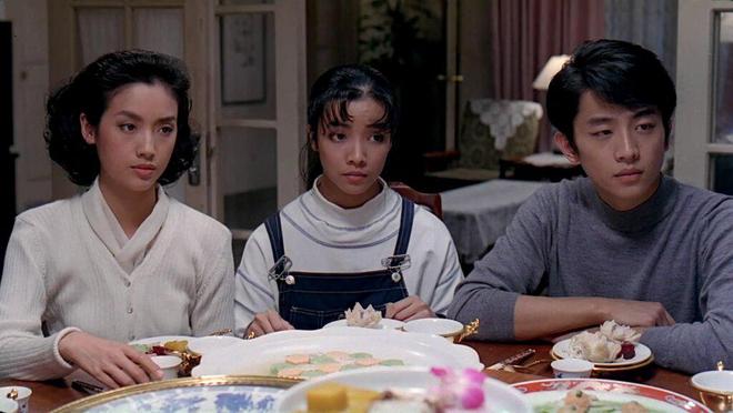 经典回顾｜重看《饮食男女》：一桌菜，能修复一个家吗？