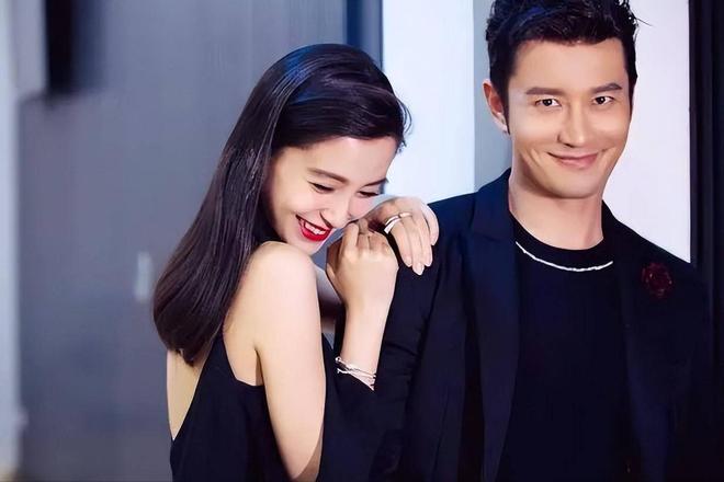 “小海绵一出生就是顶流待遇”的词条，突然窜上热搜，把网友看懵