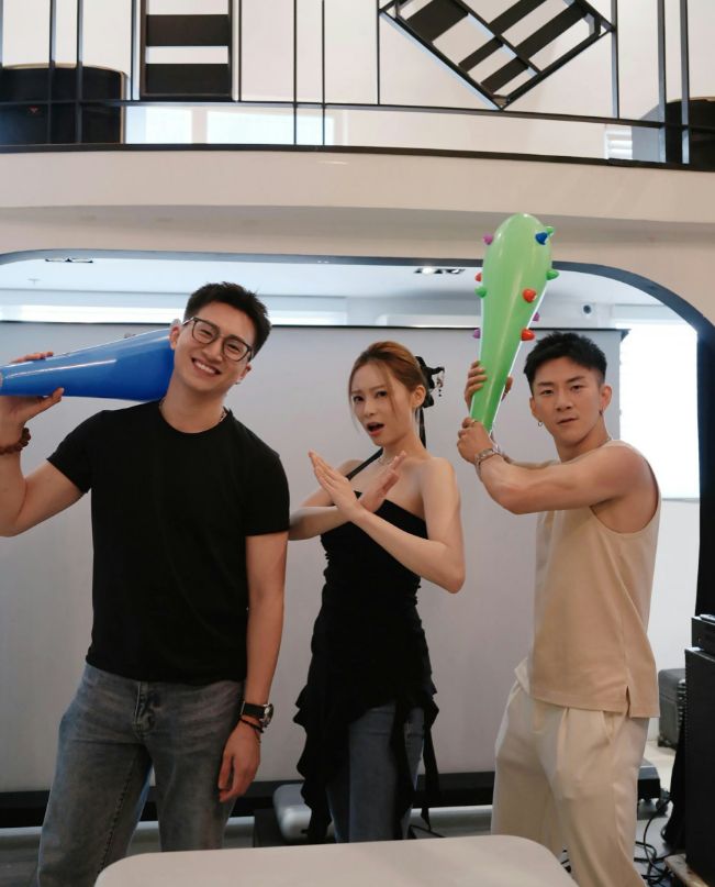 TVB恋综女神含泪淘汰“大块头”追求者！与网友玩“你问我答”！透露更多隐情！