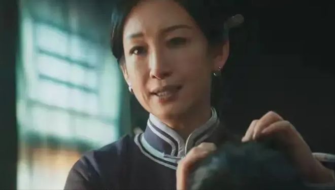 《生万物》还在热播，杨幂演技遭热议，业务能力被剧中女演员力压